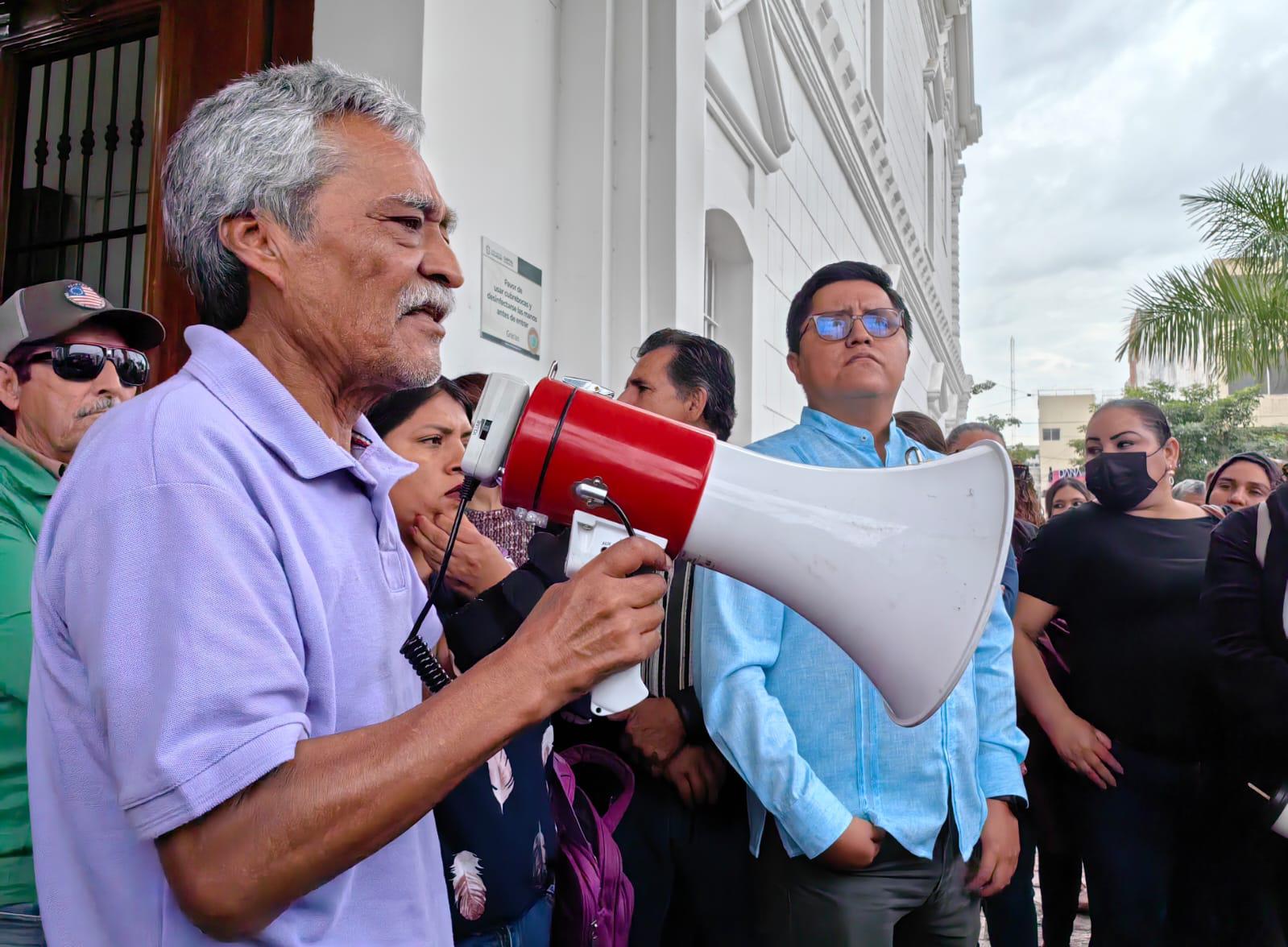 $!Se manifiesta el Movimiento Antorchista Sinaloa en el Ayuntamiento de Culiacán