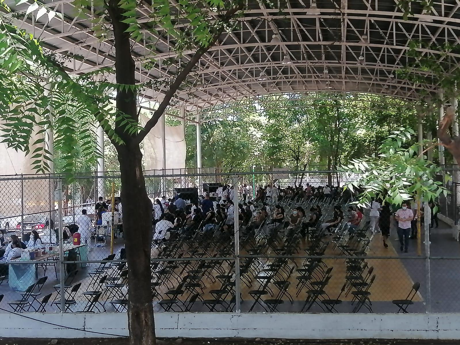 $!Pocos jóvenes acuden al último día de vacunación en el Centro Cívico de Culiacán