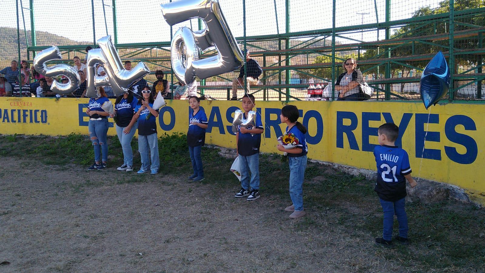 $!Inauguran ligas de beisbol Libre y Máster, en Club Chololos