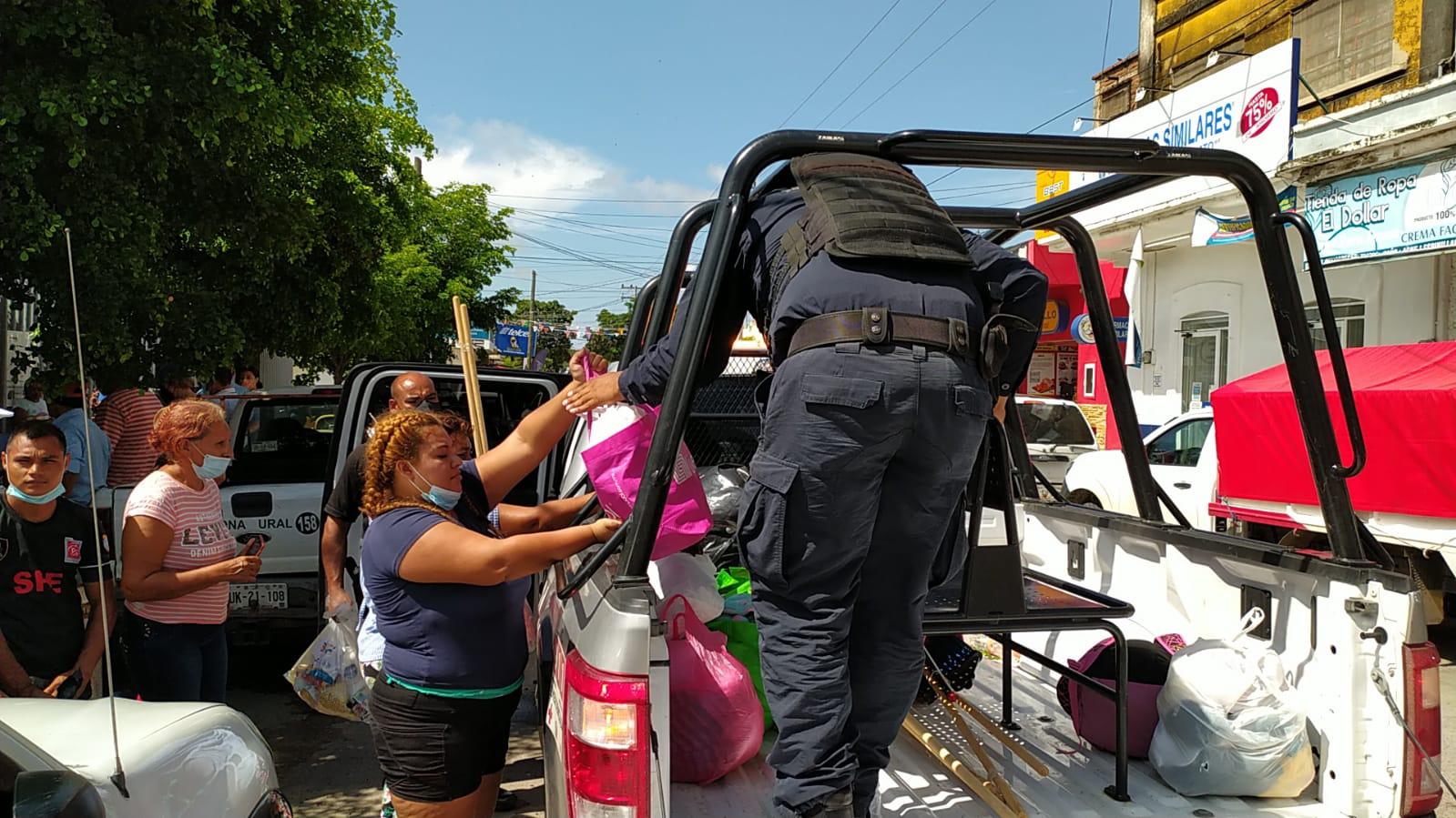 $!Regresan ya a sus hogares familias evacuadas en Villa Unión, Barrón y El Walamo