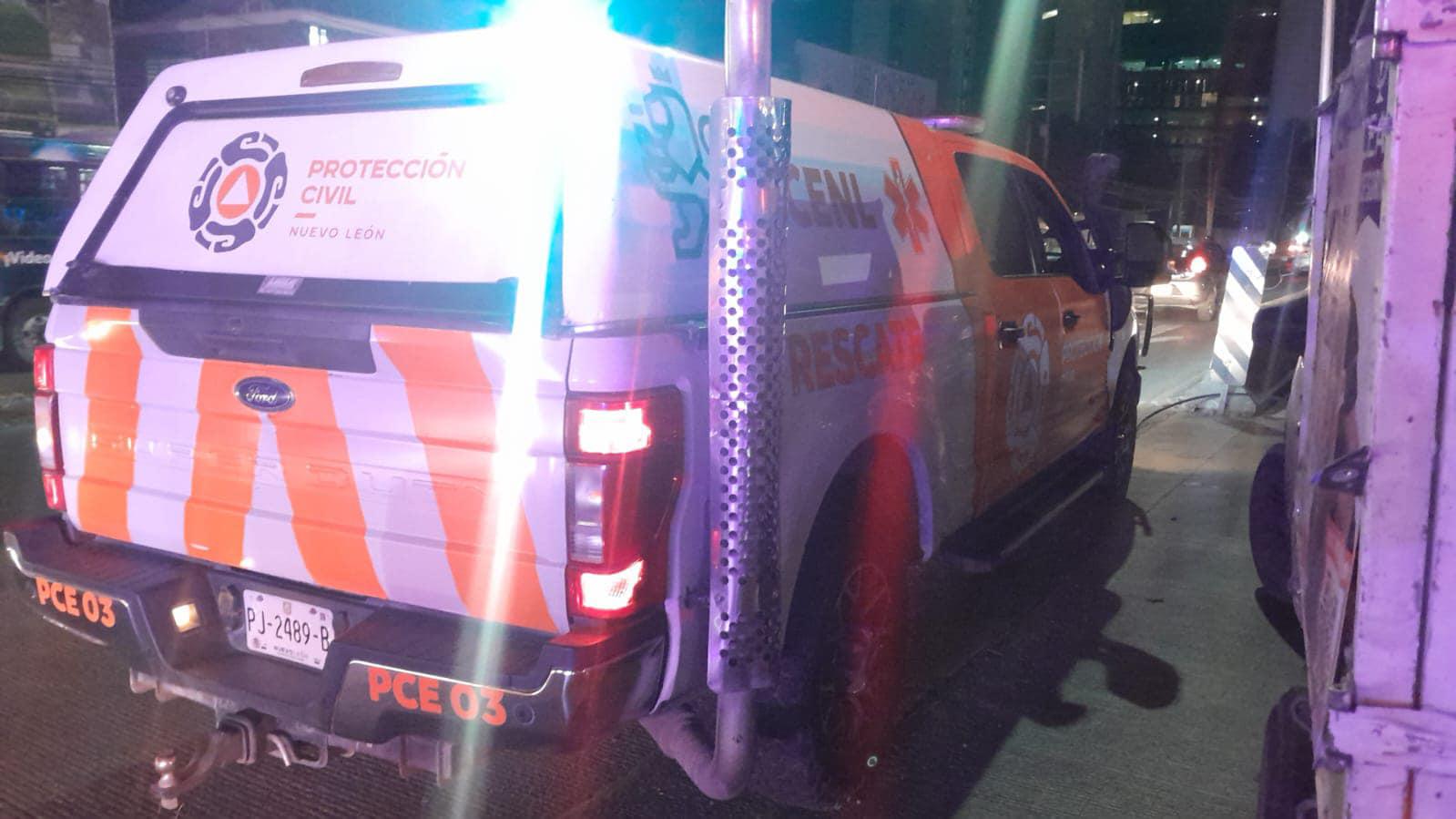 $!Tren choca contra autobús en Monterrey; reportan un muerto y 25 heridos