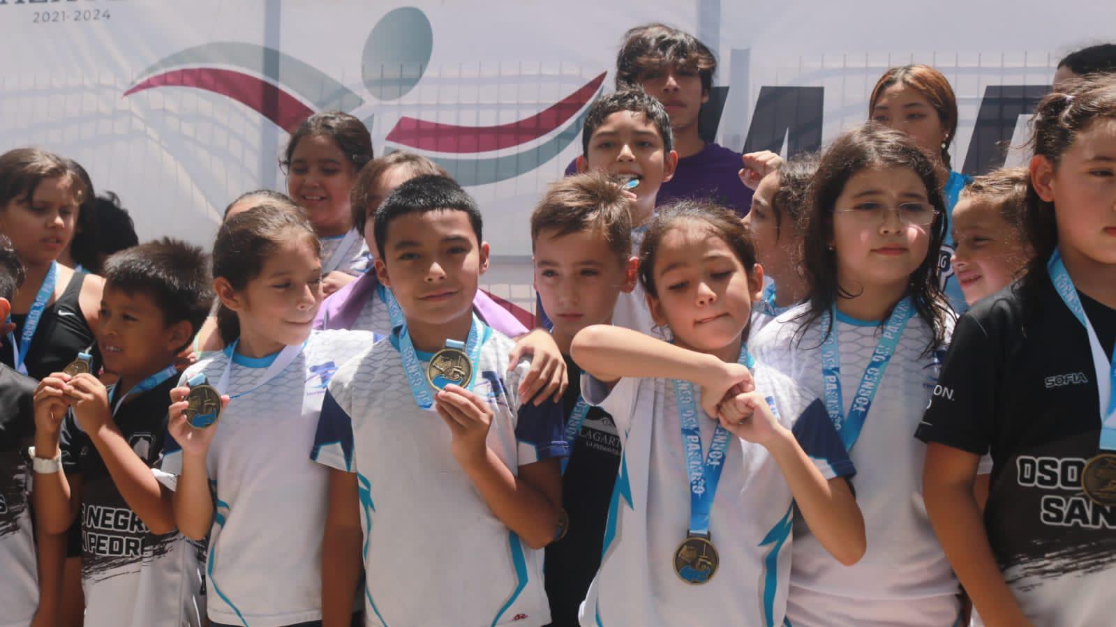 $!Premian a pequeños tritones en segunda jornada del Torneo Pacífico de Natación
