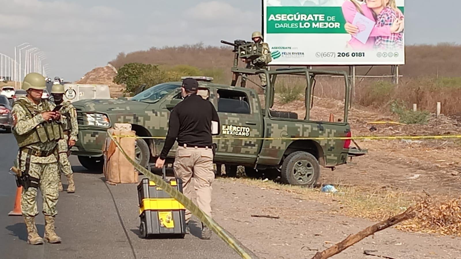 $!Dejan a dos asesinados sobre kilos de fentanilo en Culiacán