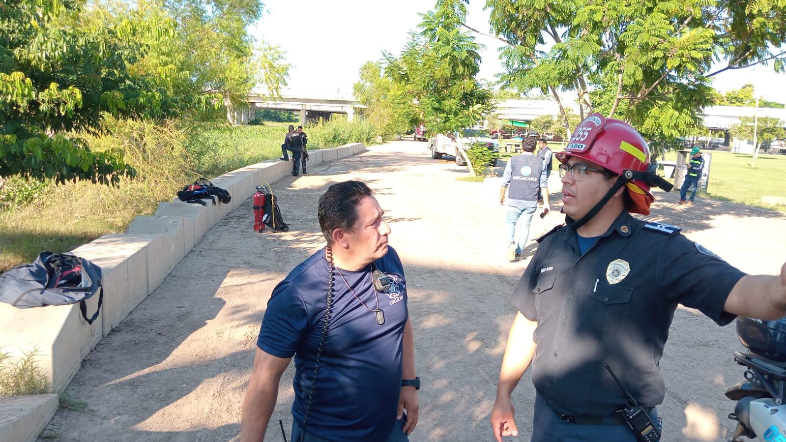 $!Hombre se sube al Puente Negro de Culiacán