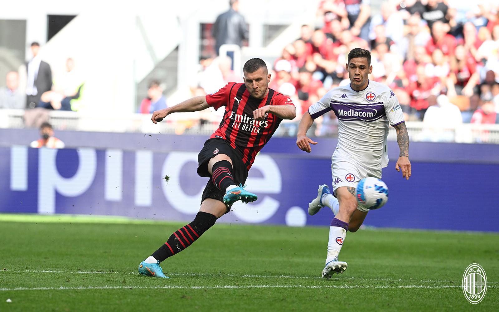 $!Leão pone al Milán cerca del Scudetto