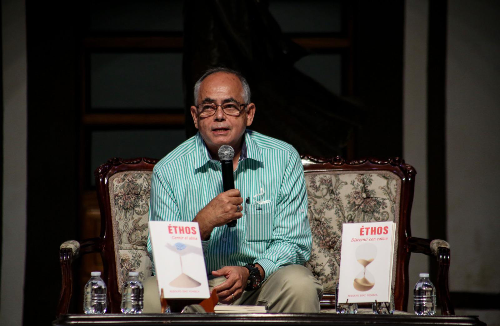 $!Los libros reúnen las columnas que ha publicado en Noroeste.