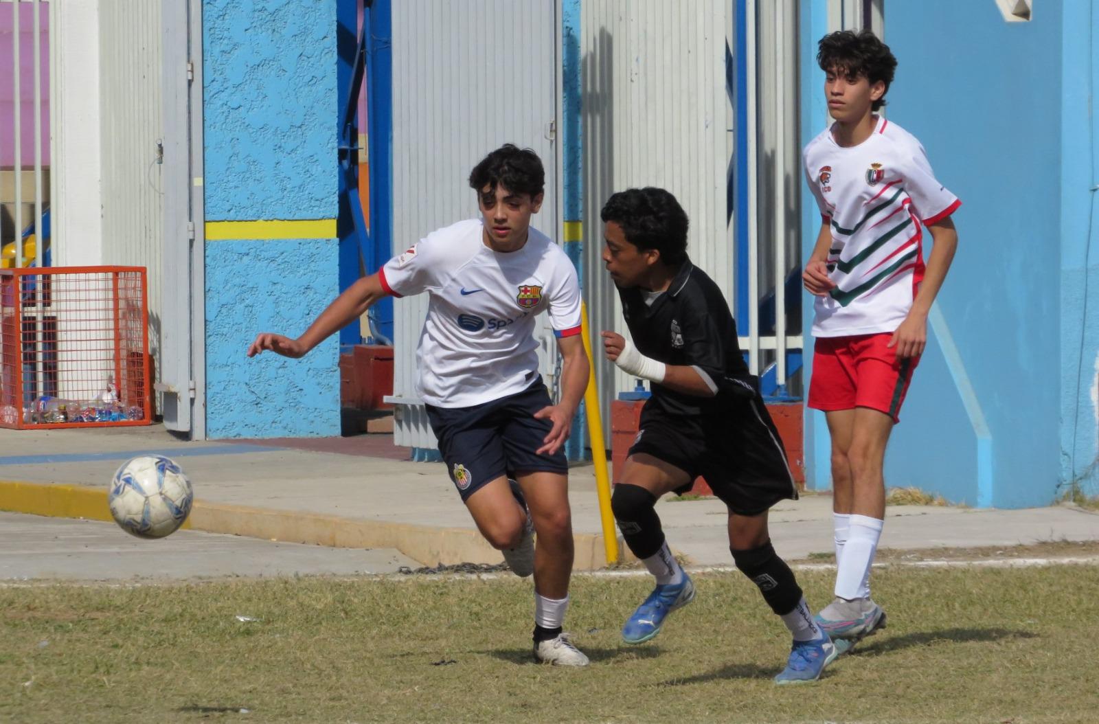 $!Buen inicio de Cbtis 51 y Cobaes 35 en la Copa Estudiantil