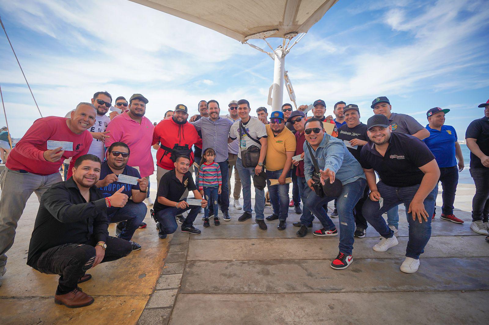 $!Otorgan apoyos económicos para músicos de Mazatlán