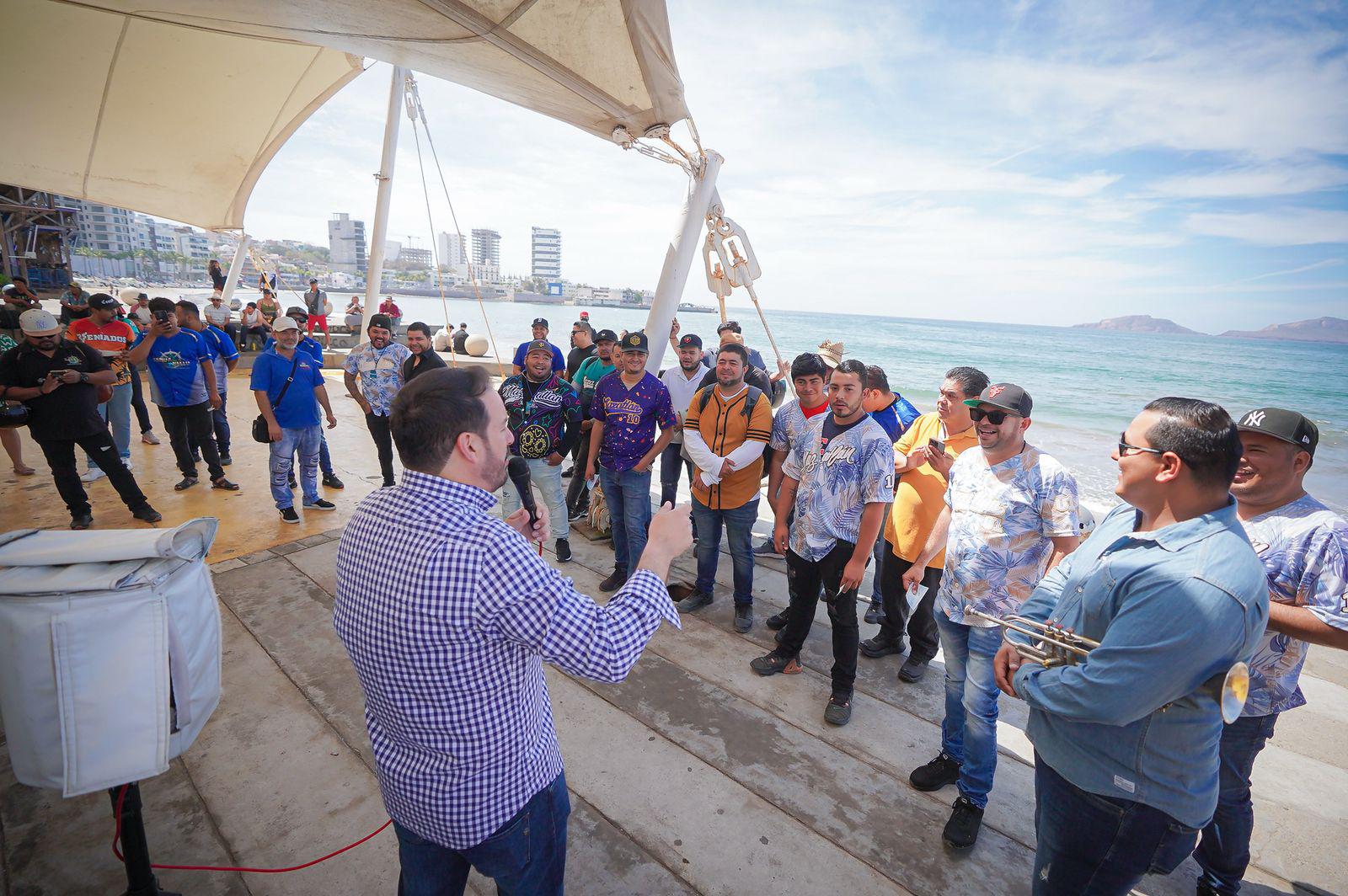 $!Otorgan apoyos económicos para músicos de Mazatlán