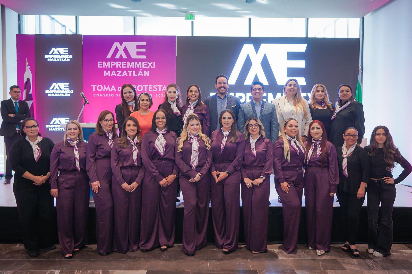 $!Reconocen el liderazgo y la entrega de mujeres empresarias en Sinaloa