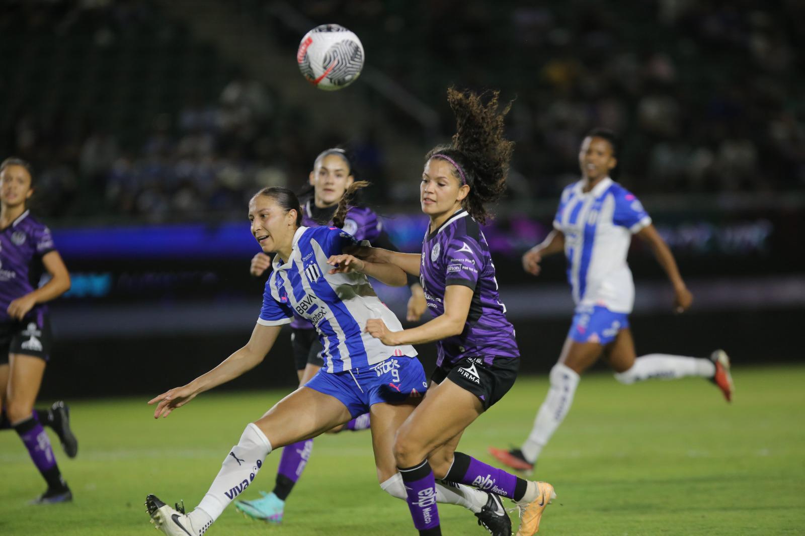 $!Mazatlán fracasa en casa y es goleado por Monterrey