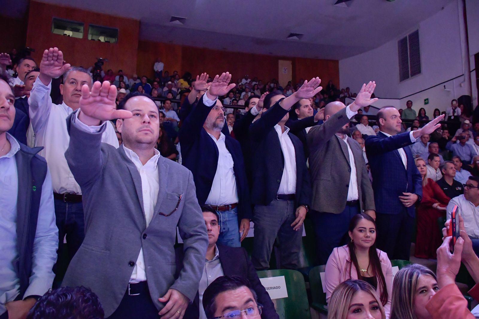 $!Rinde Enrique Riveros su Tercer Informe de Labores al frente de la AARC