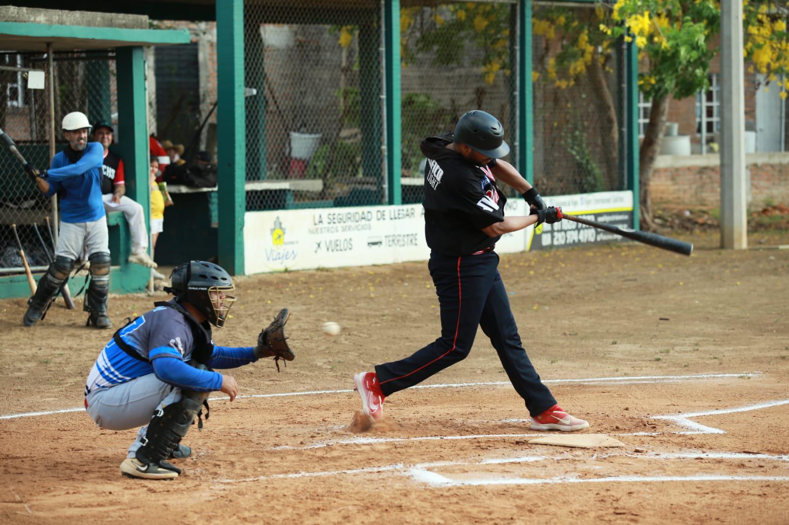 $!Óptica Bemed sigue en posiciones altas en Liga de Meseros