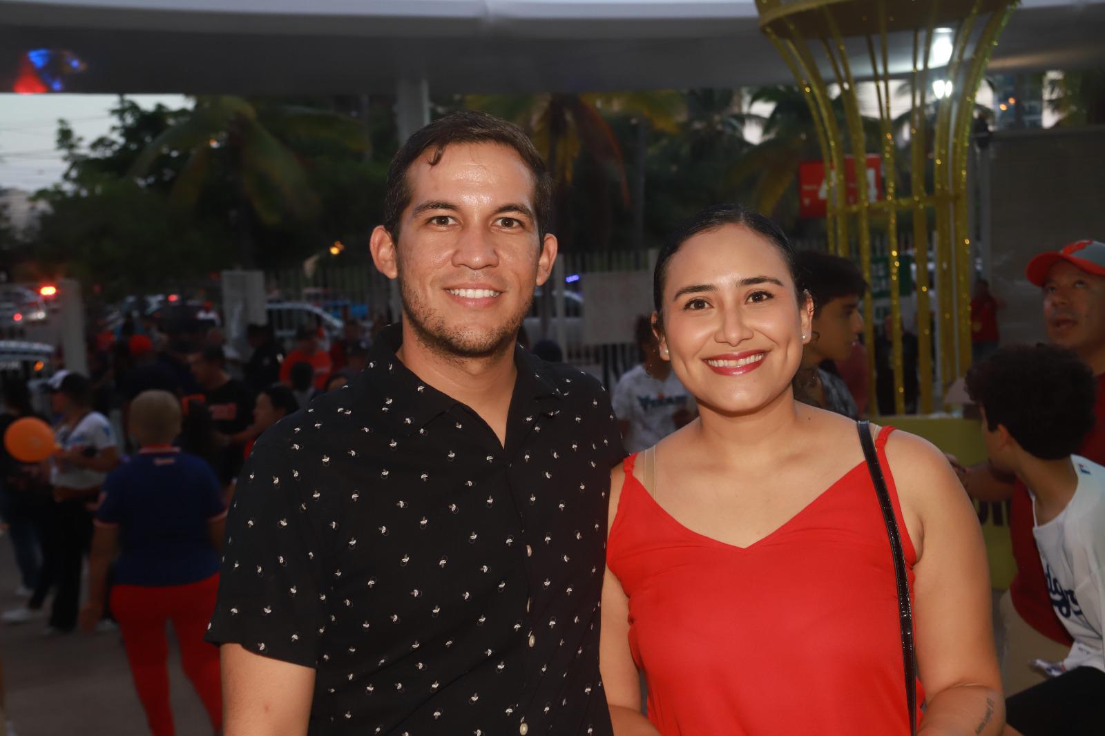 $!Henry Arévalo y Karen Ruiz.