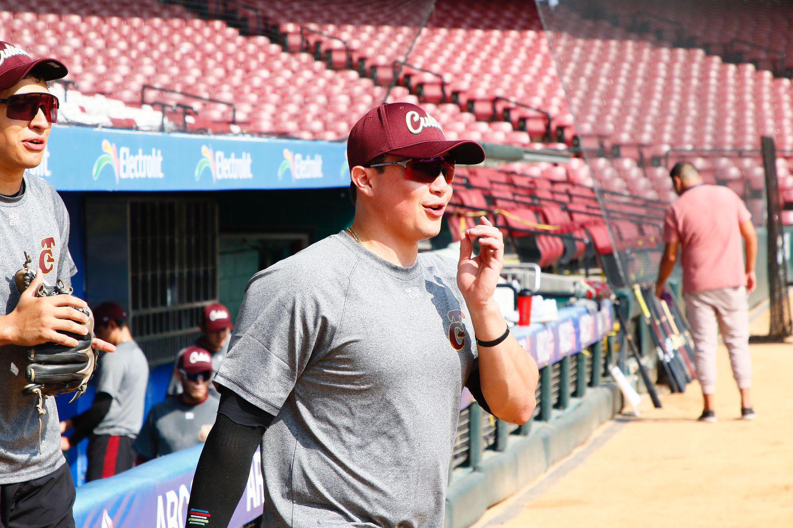 $!Alexis Wilson tiene su primer entrenamiento con Tomateros