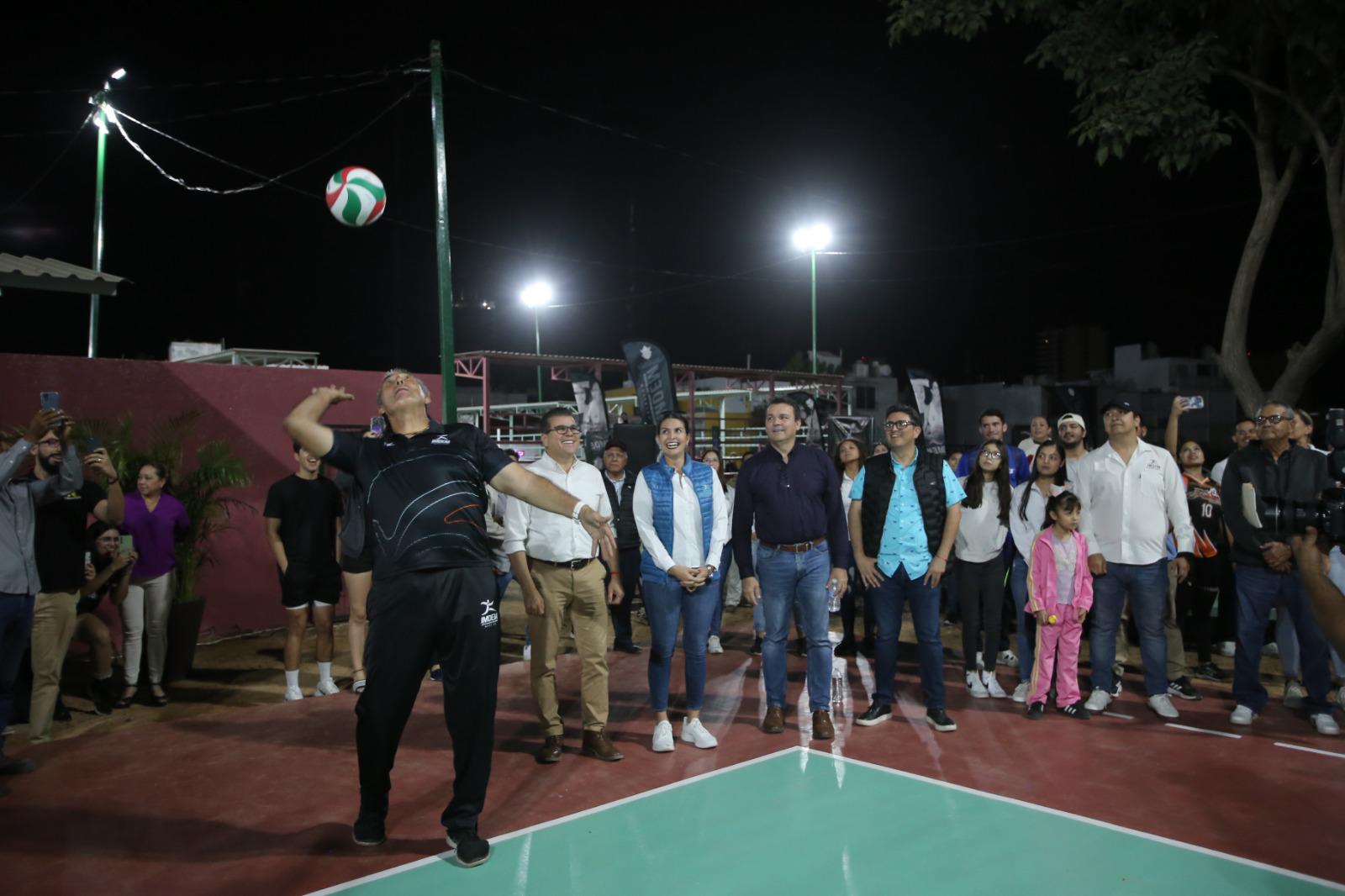 $!Embellecen al voleibol mazatleco con nuevas instalaciones en la Sahop