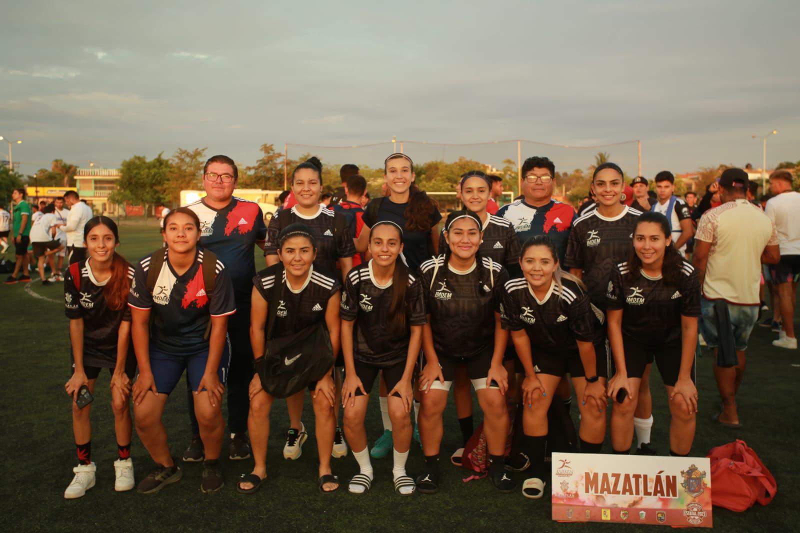 $!Oficializan apertura de Estatal de futbol, en Mazatlán
