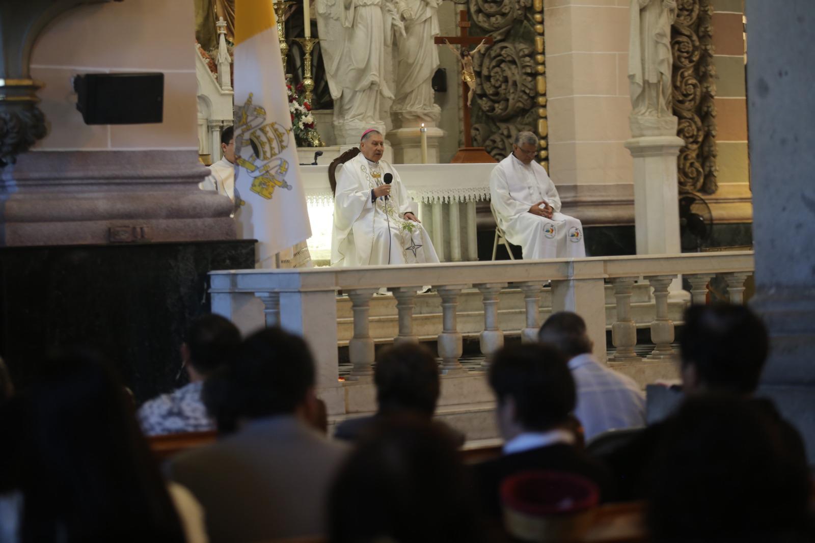 $!Pide Obispo de Mazatlán por la salud del Papa Francisco e invita a participar en toma de ceniza