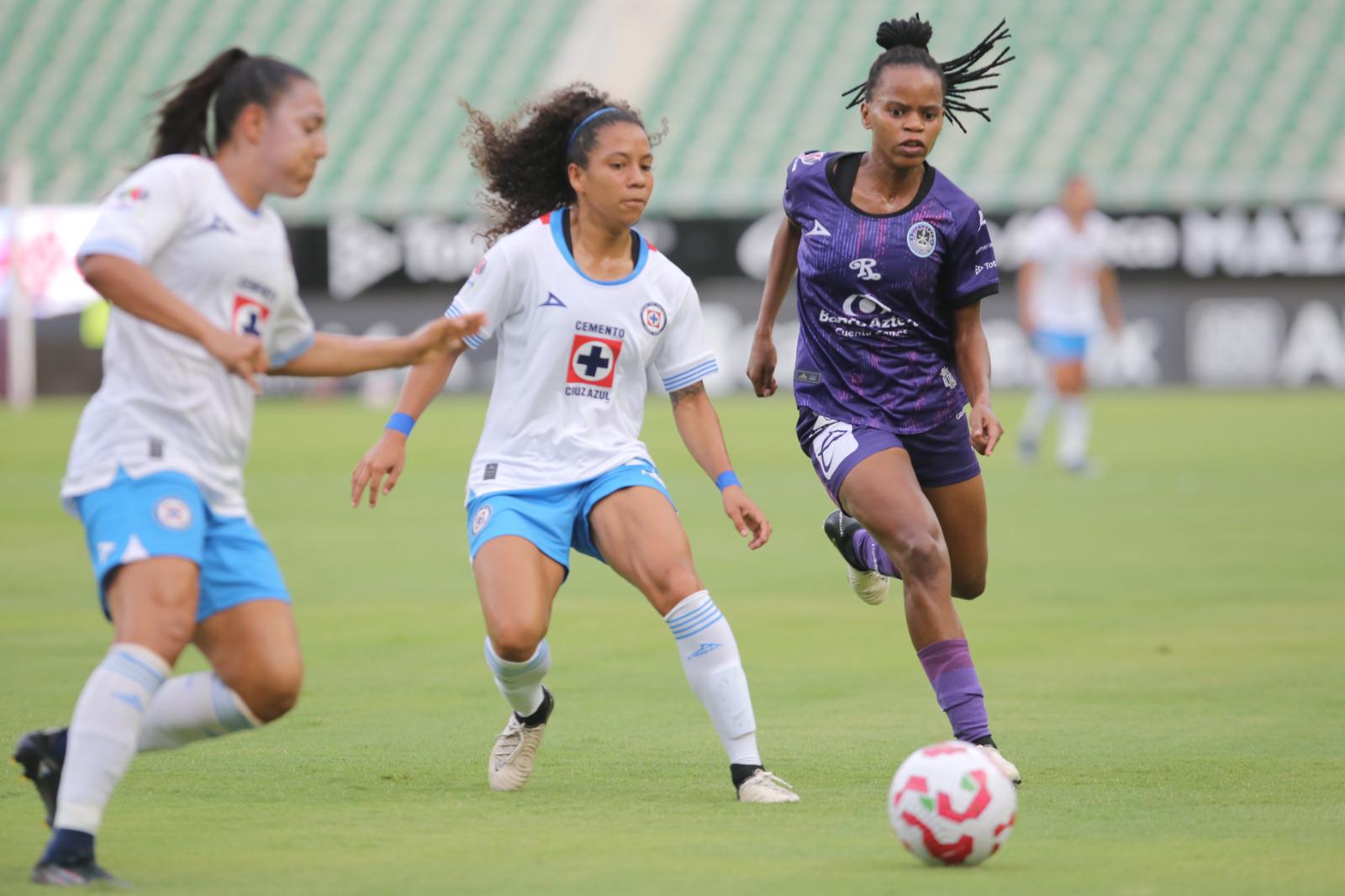 $!Cañoneras son goleadas por La Máquina en su debut en El Encanto