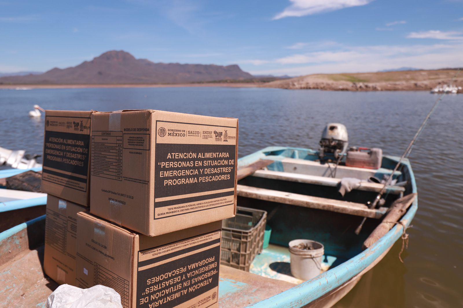 $!Entrega DIF Culiacán apoyos a familias de pescadores a comunidades de la sindicatura de Imala
