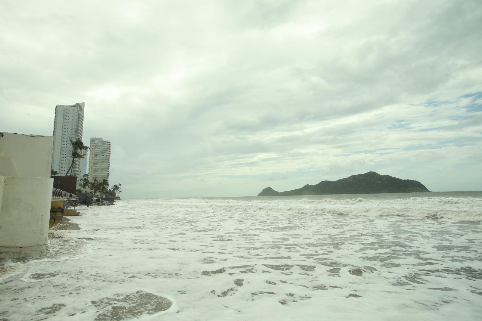 $!Bajo el agua, parte de la Zona Dorada en Mazatlán