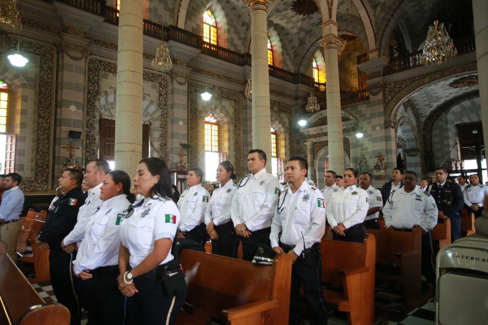 $!Agentes de Tránsito en Mazatlán inician festejos con misa