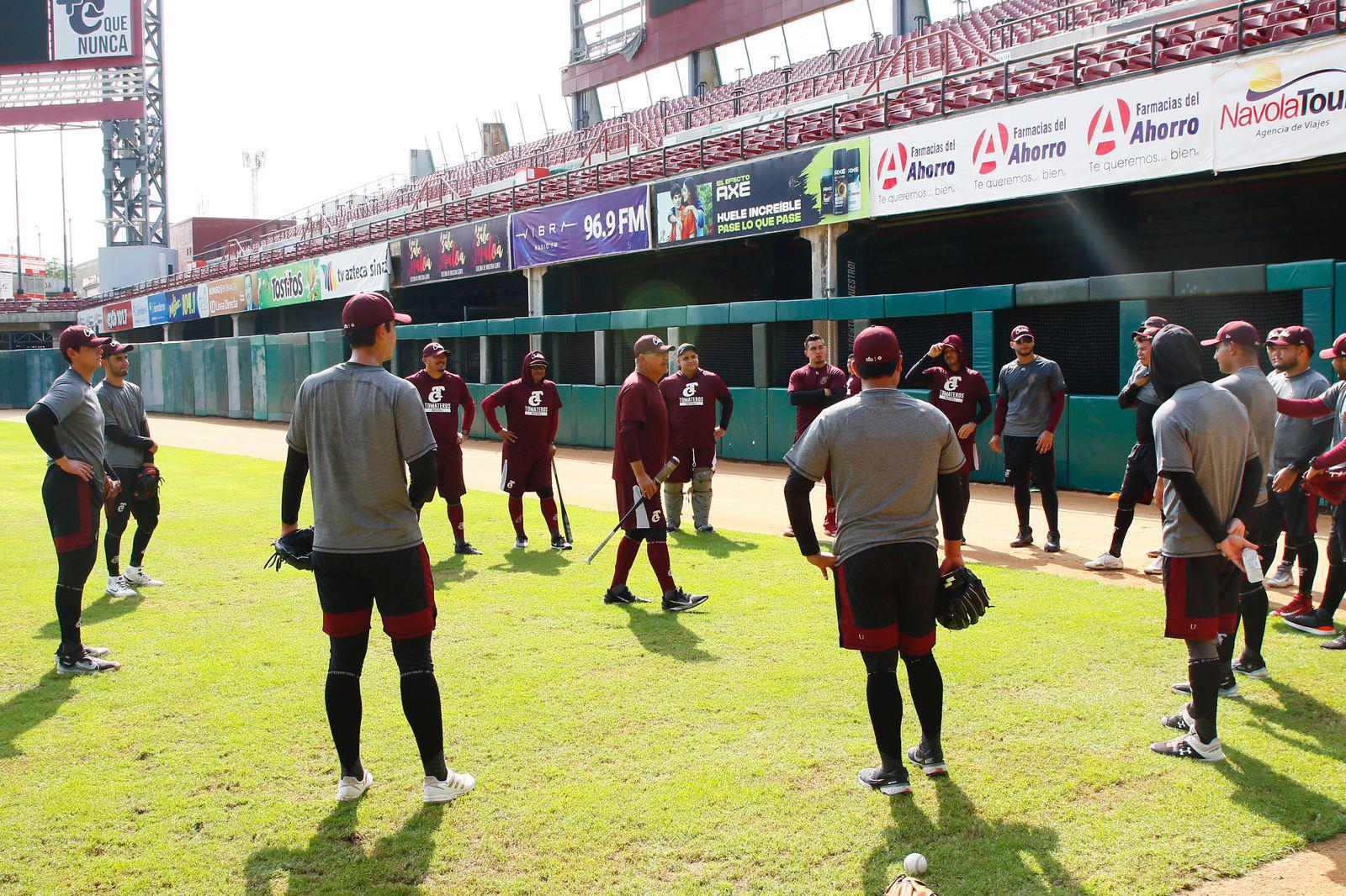 $!Alexis Wilson tiene su primer entrenamiento con Tomateros