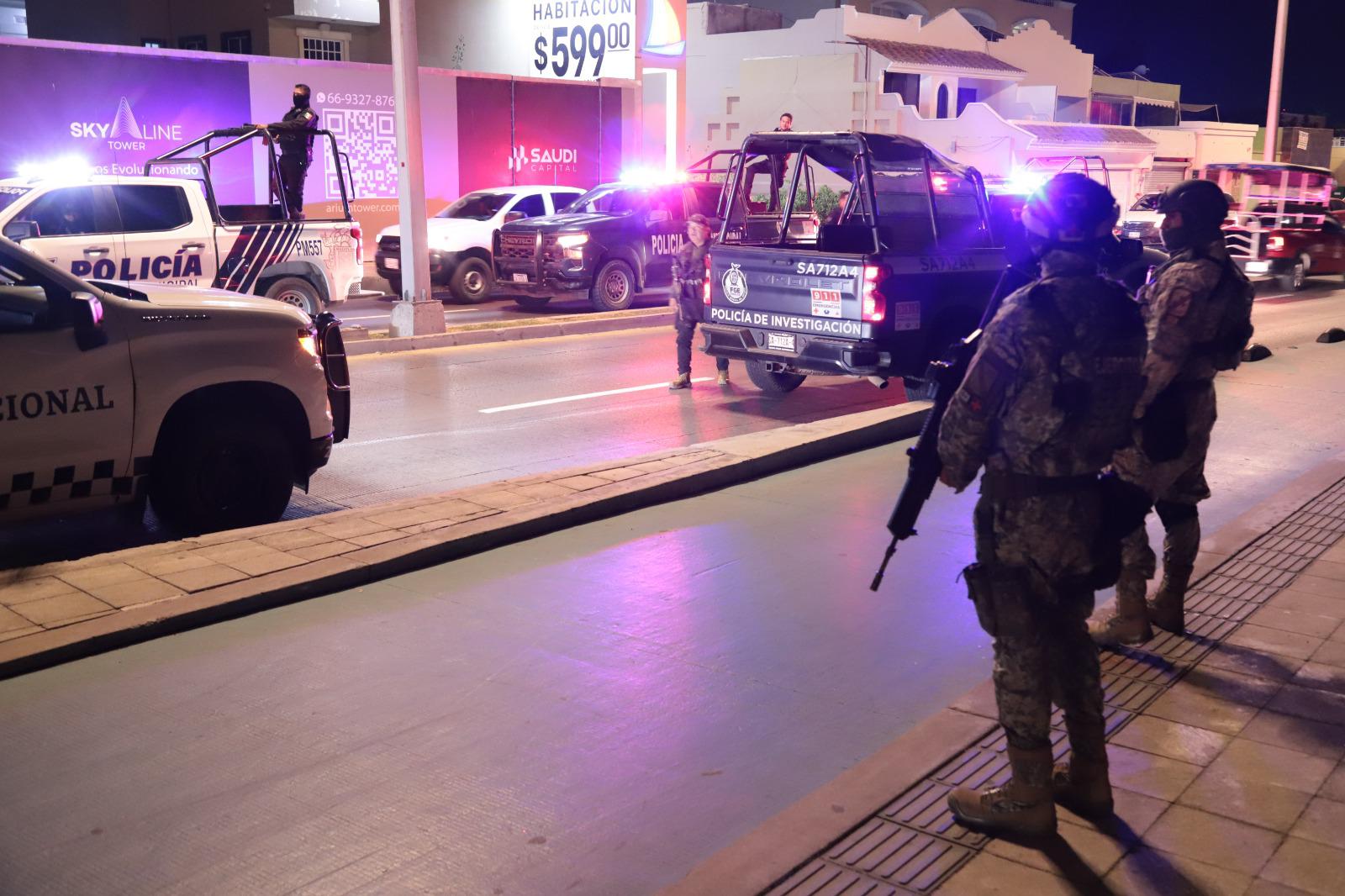 $!Reportan movilización policíaca en el malecón de Mazatlán