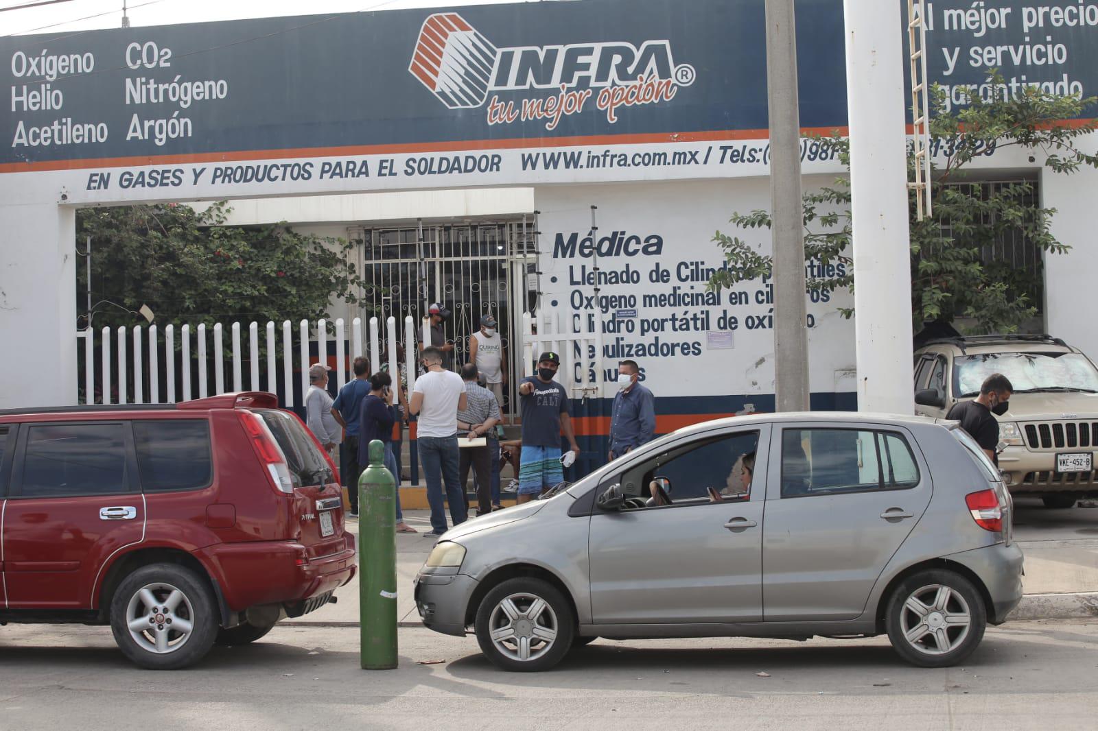 $!‘Dígale al gobierno que nos ayude, llevo más de 120 mil pesos gastados y ya se me murió mi hermana’