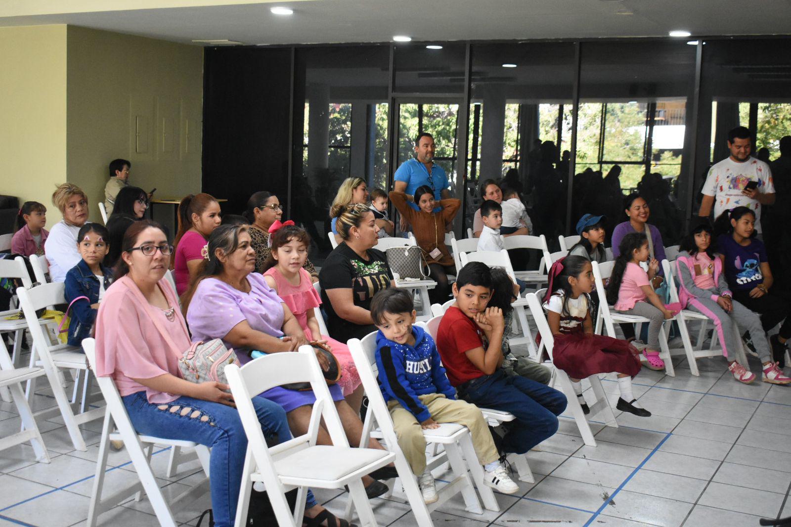 $!Los Reyes Magos de Datemex entregan alegrías a niñas y niños de Culiacán