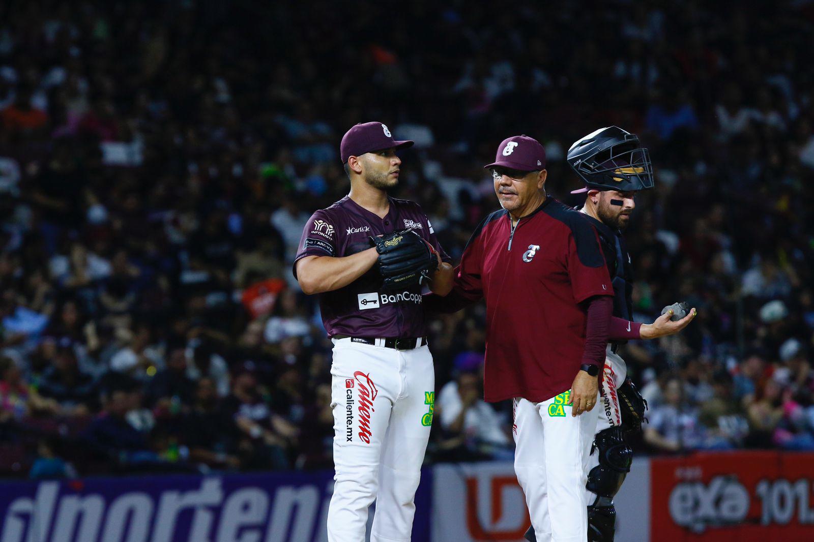 $!Algodoneros de Guasave arruina la fiesta de Tomateros de Culiacán
