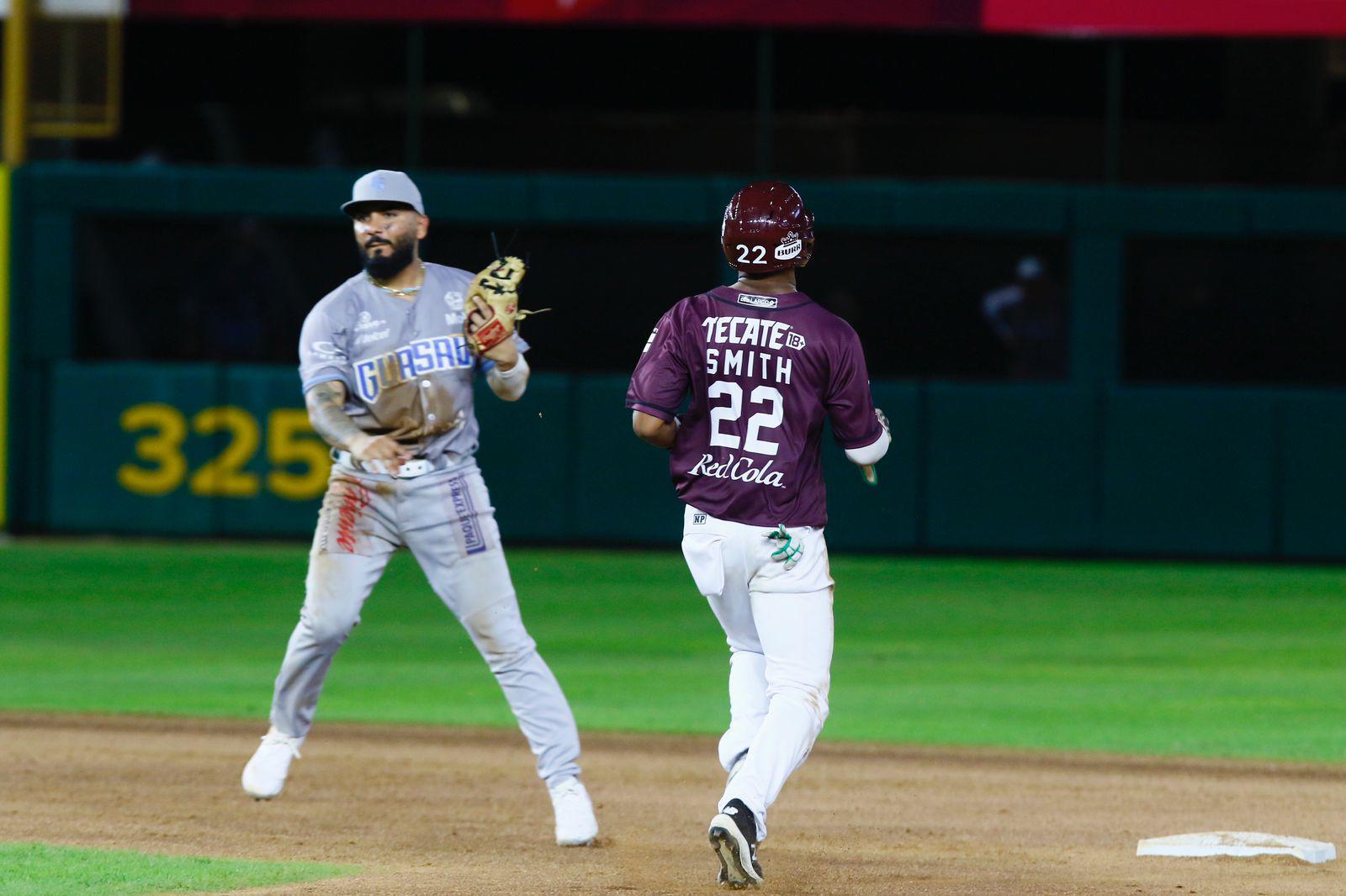 $!Algodoneros de Guasave arruina la fiesta de Tomateros de Culiacán
