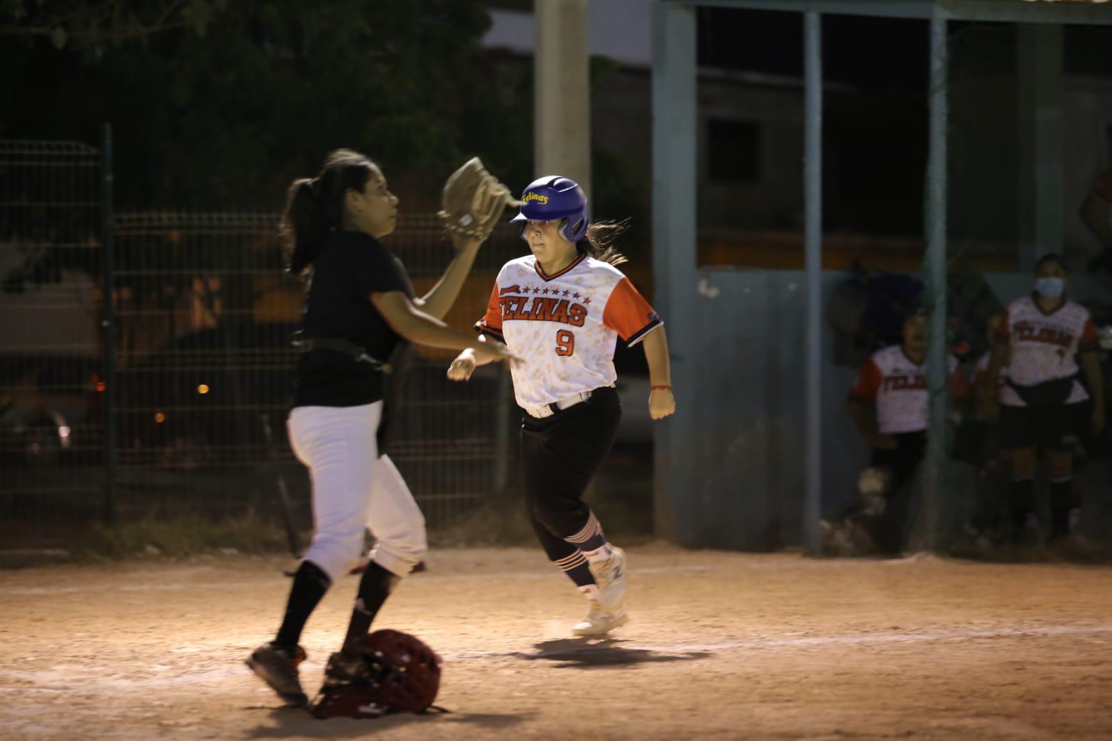 $!Guerreras impone su jerarquía en el Softbol Municipal de Mazatlán
