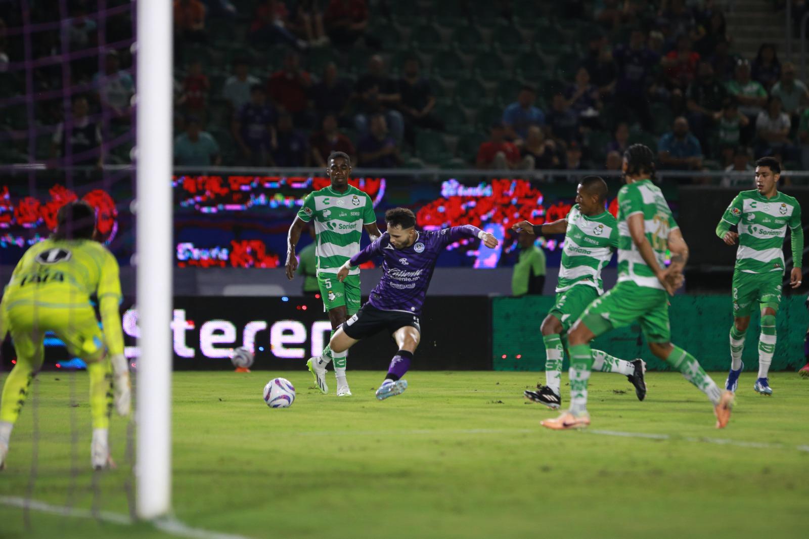 $!Mazatlán aviva la esperanza con triunfo ante Santos