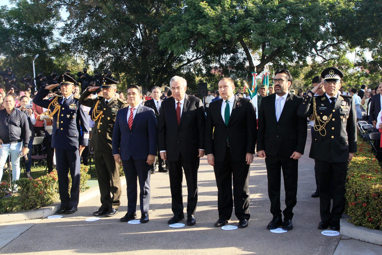 $!Conmemoran con abanderamiento de escoltas escolares en Culiacán