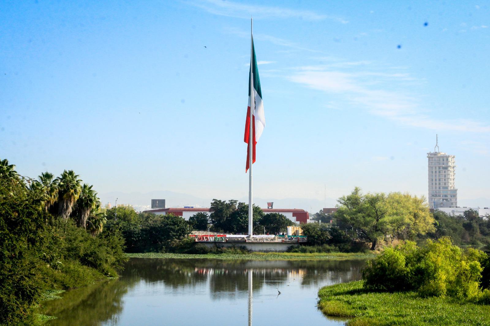 $!Conmemoran con abanderamiento de escoltas escolares en Culiacán