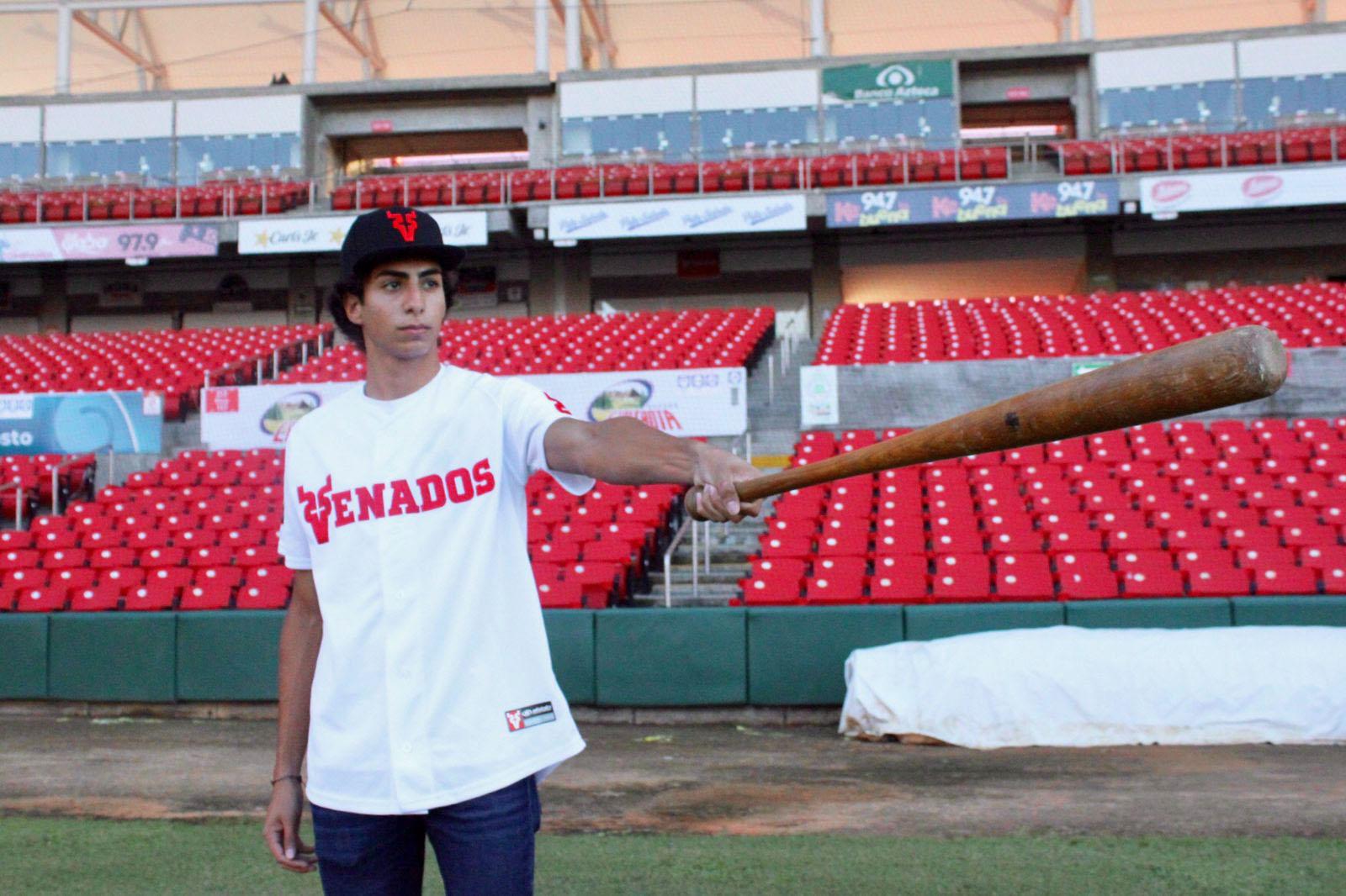 $!Esteban García Álvarez se enfunda por vez primera la franela de Venados de Mazatlán