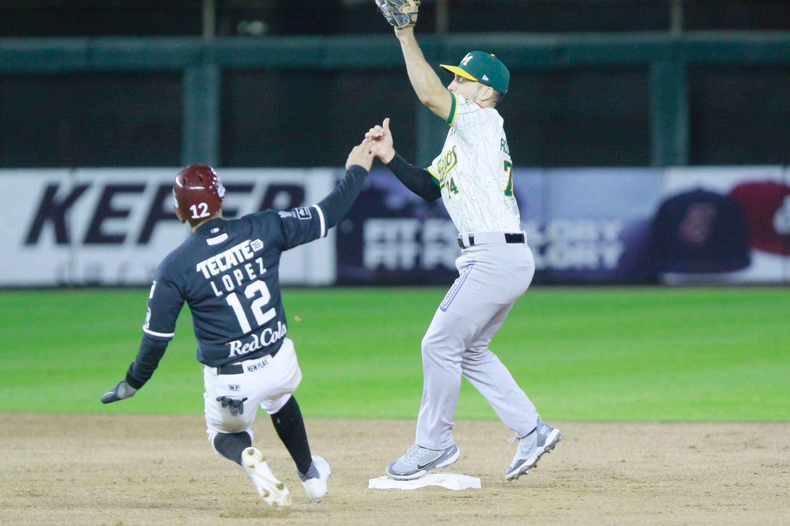 $!Cañeros de Los Mochis se impone a Tomateros en extrainnings