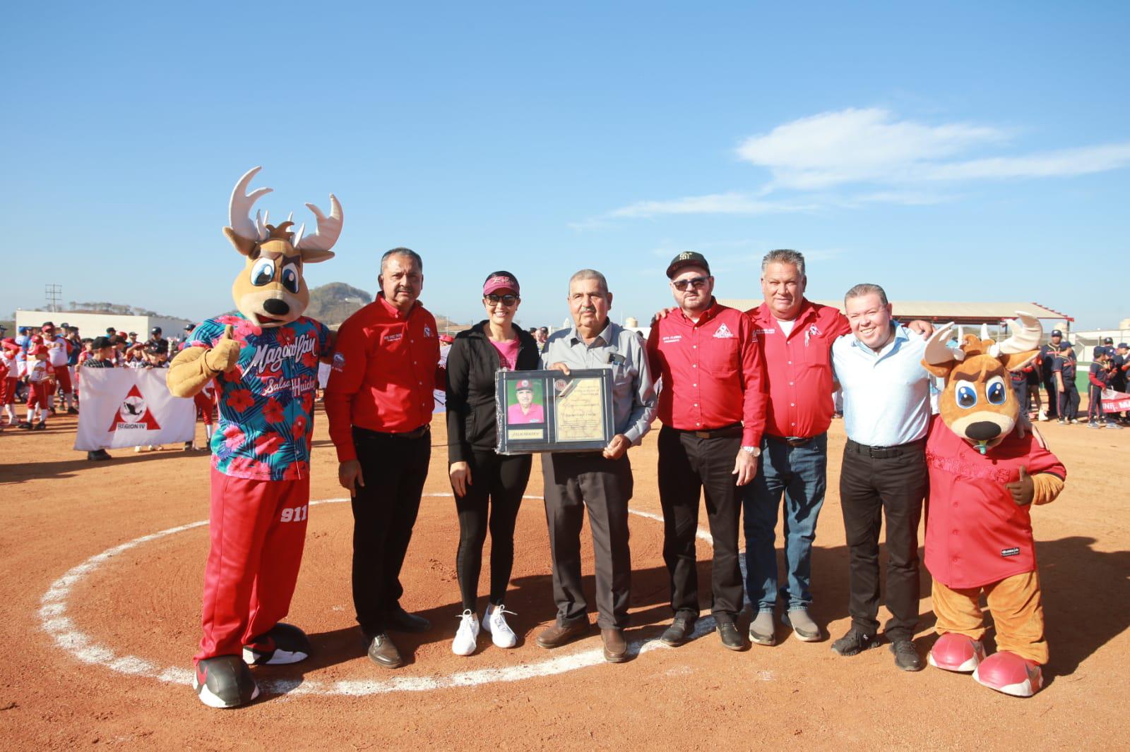 $!Estrena Liga Mazatlán instalaciones con nueva temporada de beisbol