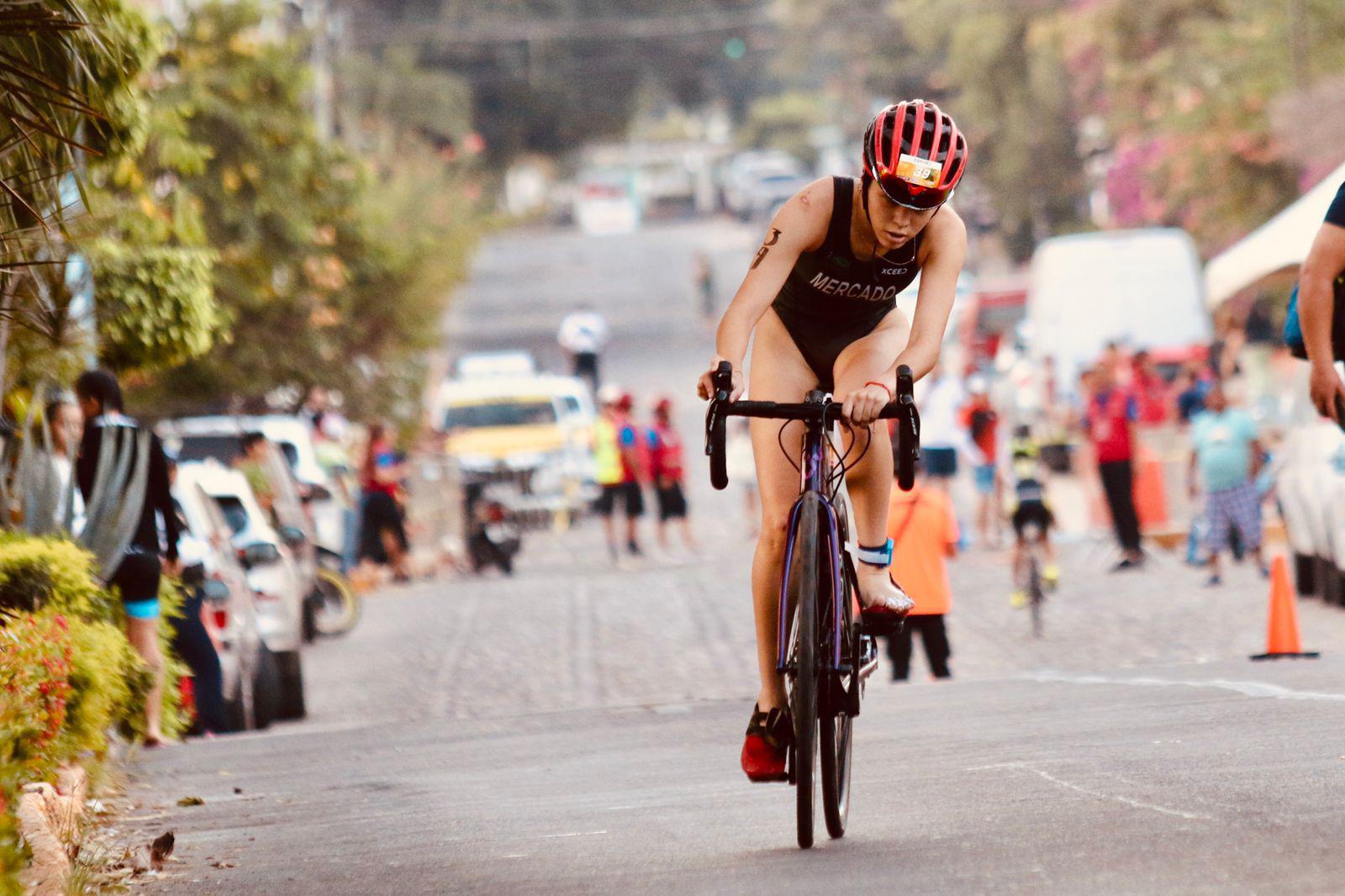 $!Mazatlecos, entre los mejores del Triatlón AsTri Vallarta