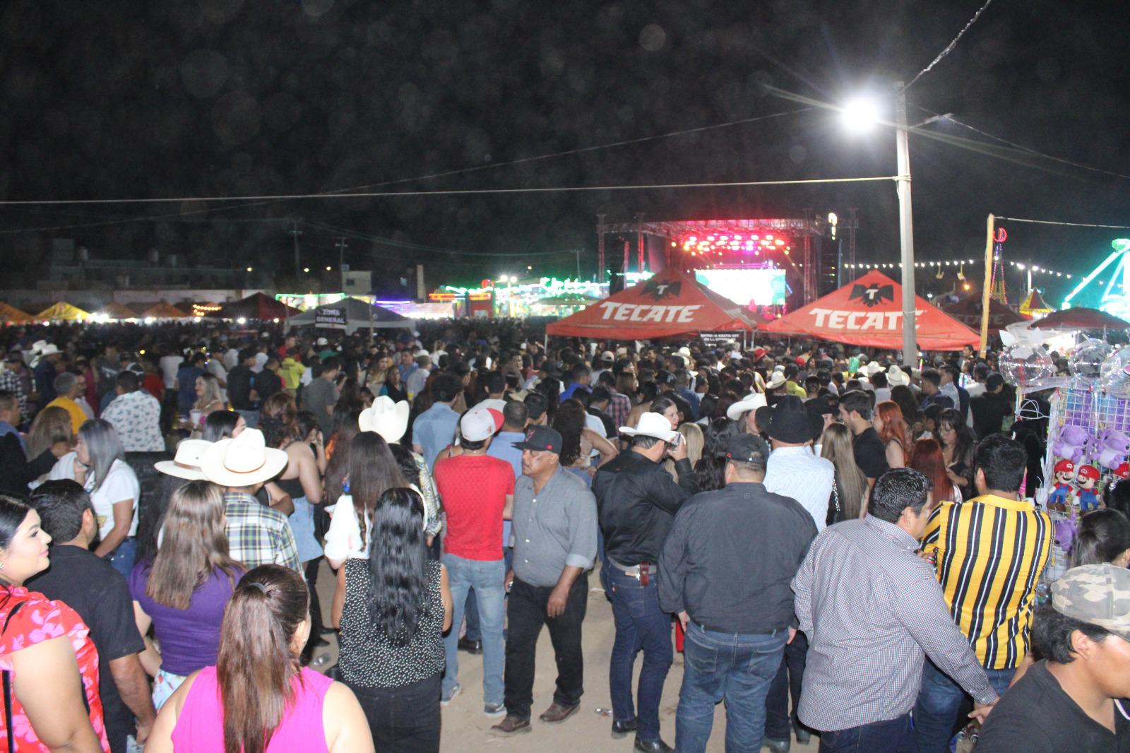 $!Repunta el número de visitantes en la Feria de la Primavera en Rosario