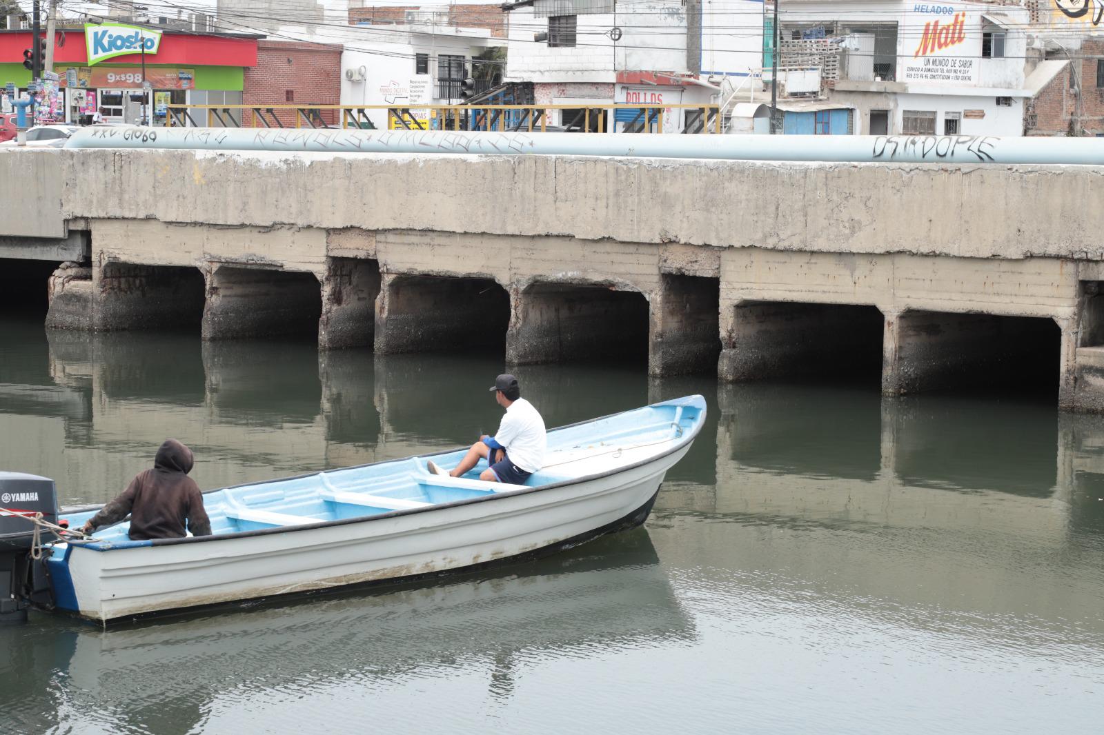 $!Causa alerta deterioro en el puente Juárez de Mazatlán