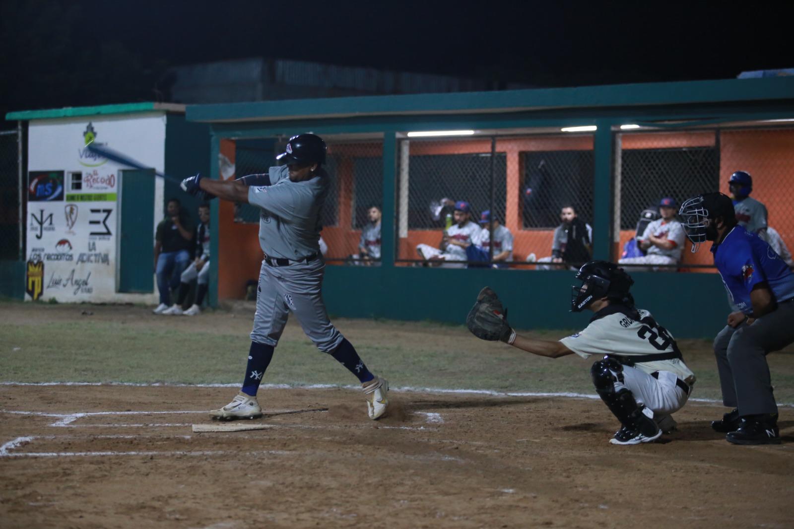 $!Cobras inyecta su ‘veneno’ sobre El Competidor