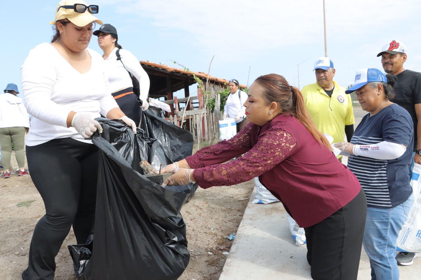 $!Alrededor de 200 voluntarios se unen para limpiar las playas en Rosario