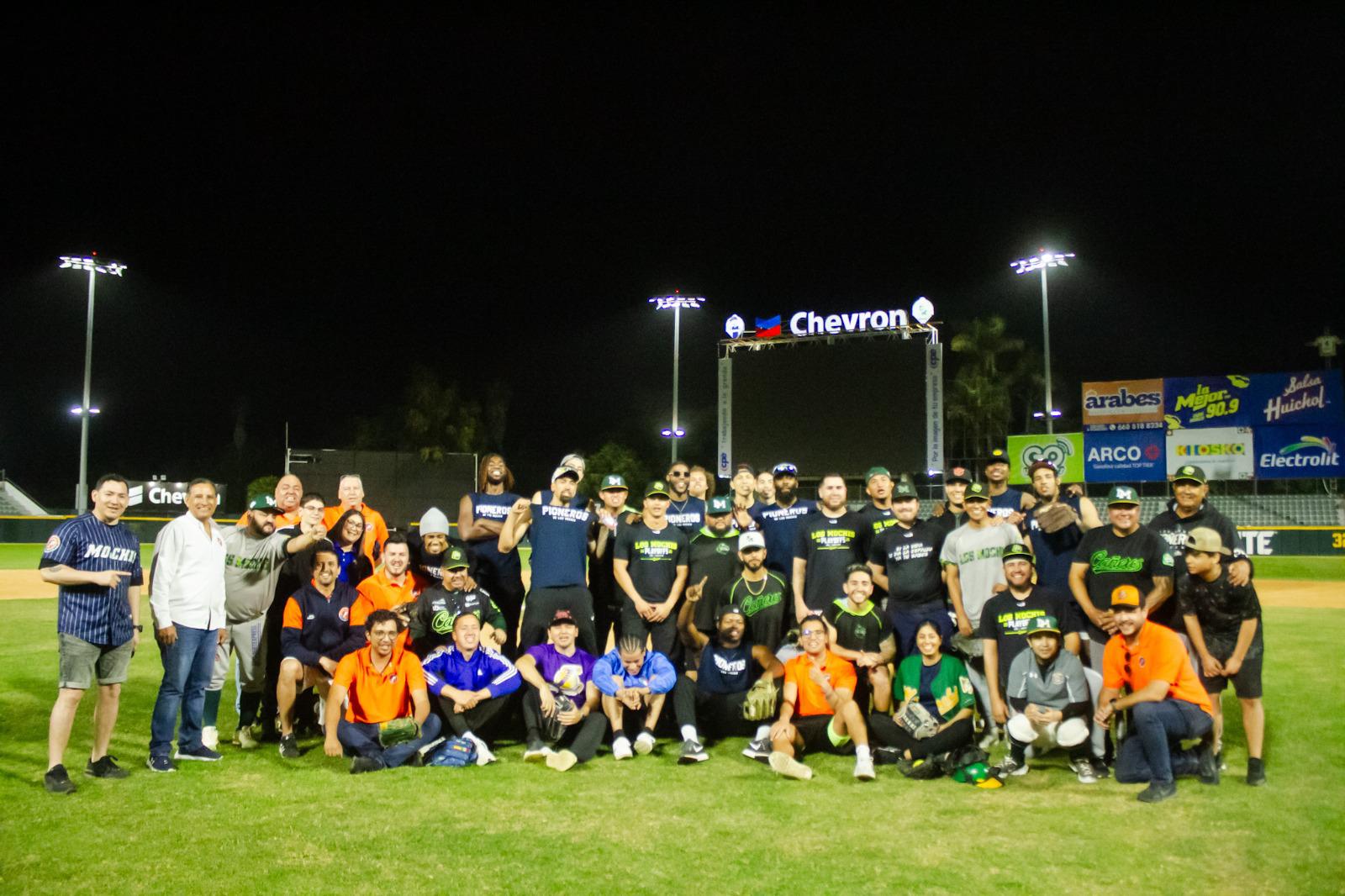 $!Pioneros de Los Mochis invade el Chevron Park