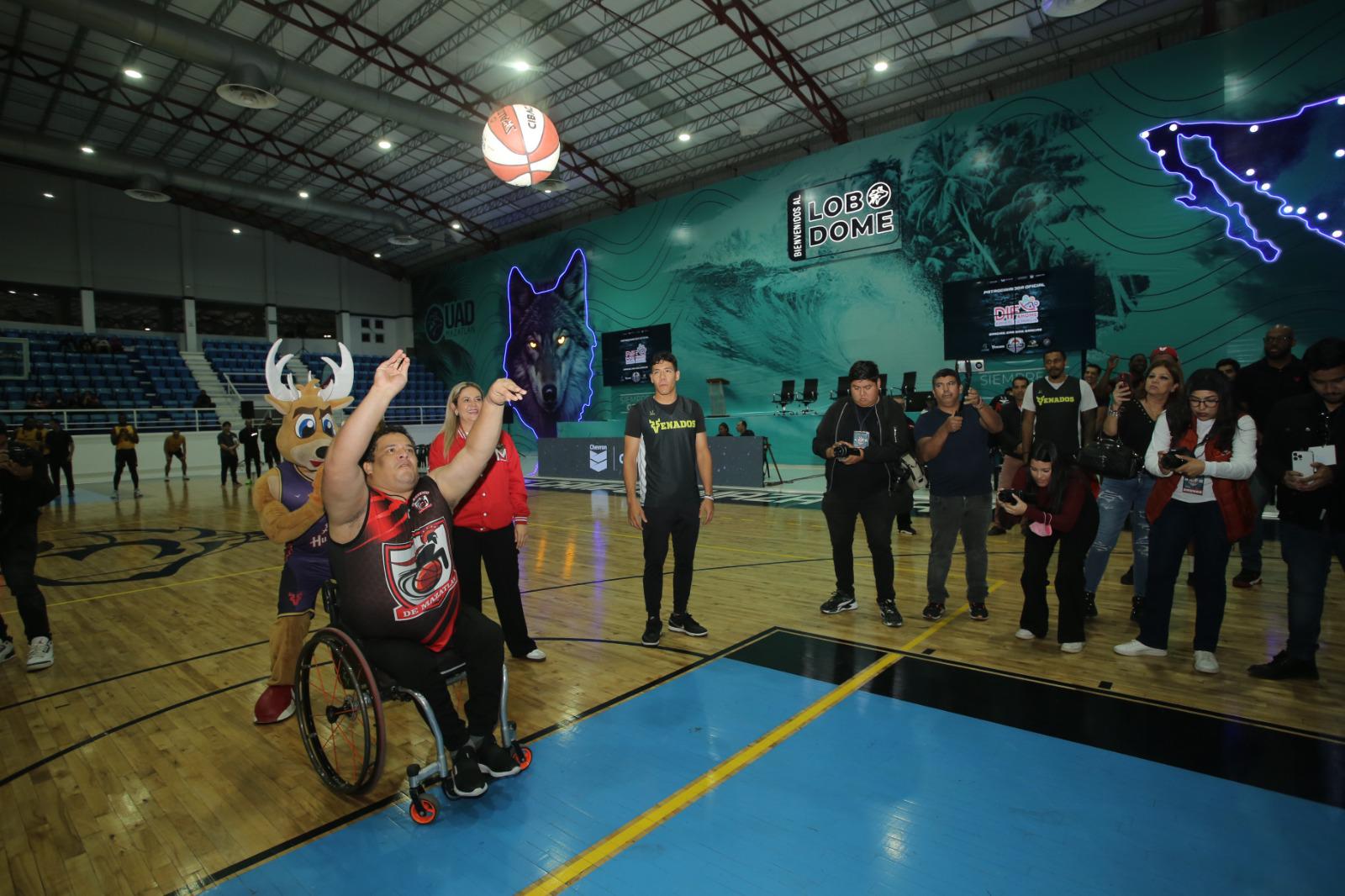 $!Caballeros de Culiacán resiste embate final de Venados Basketball en el puerto