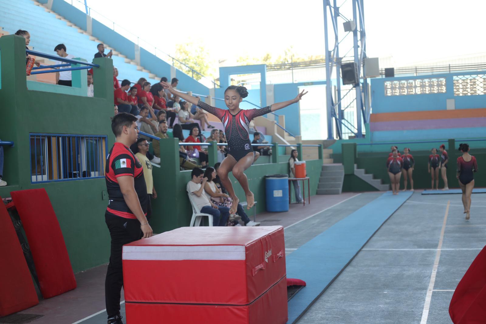 $!Brillante cierre de la Copa Estatal de Gimnasia Artística en Mazatlán con actuaciones destacadas