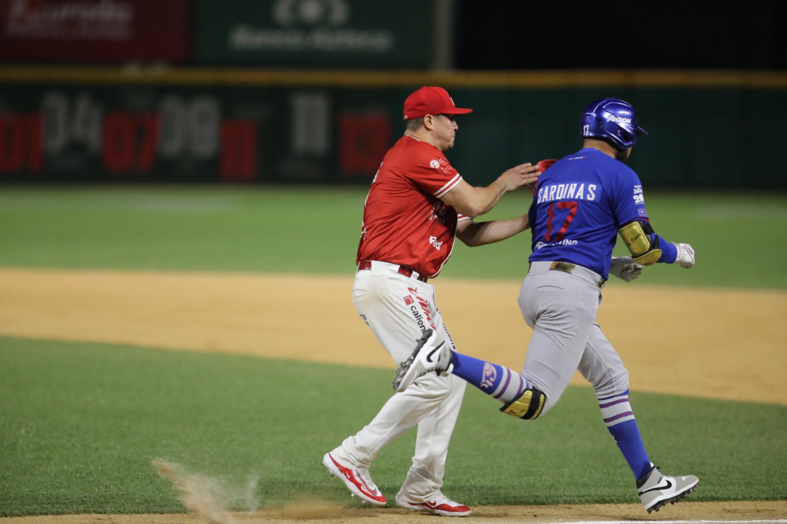 $!Venados de Mazatlán regresa a semifinales al eliminar a Charros