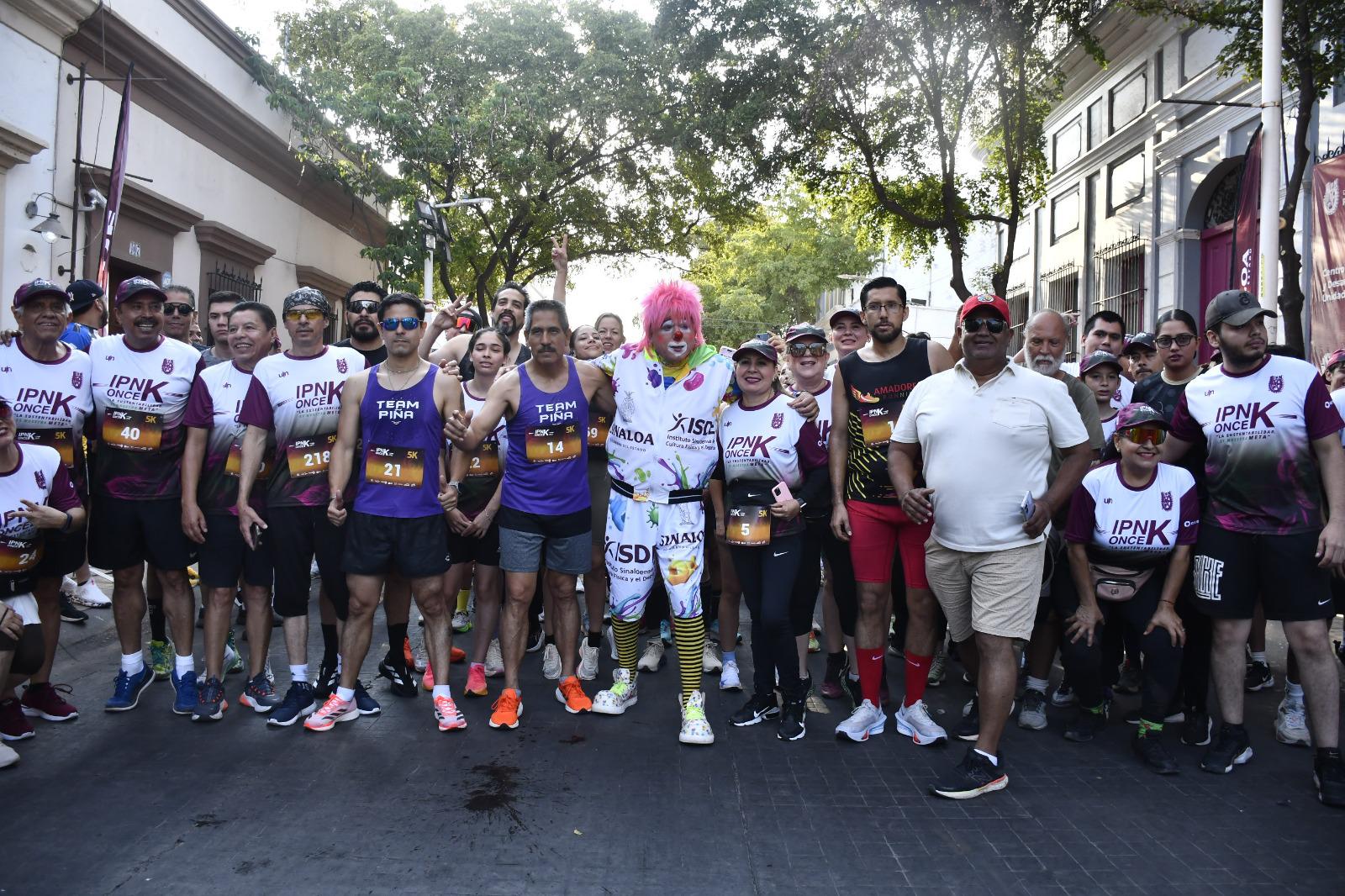 $!Juan Rivera es el campeón absoluto de la Carrera IPN Once K en Culiacán