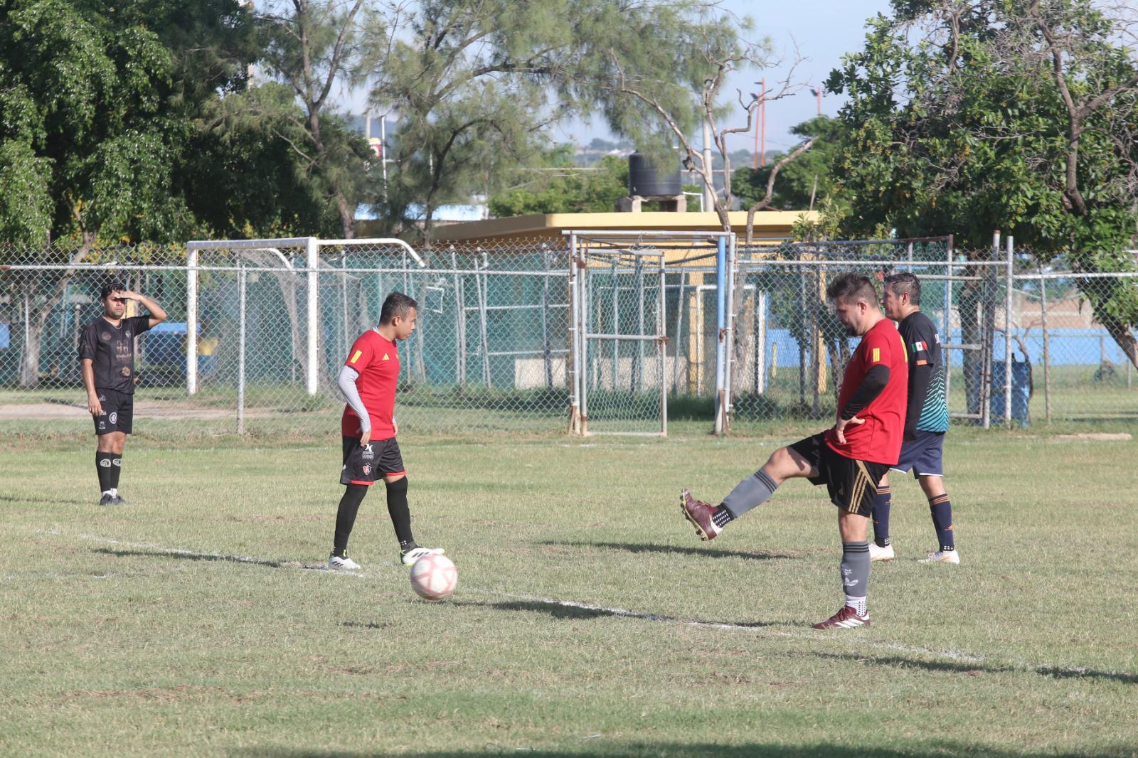 $!Hospital Naval asume liderato del Torneo de la Salud